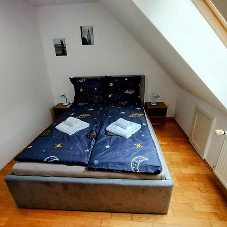 Duplex With Garden Appartement Praag Buitenkant foto