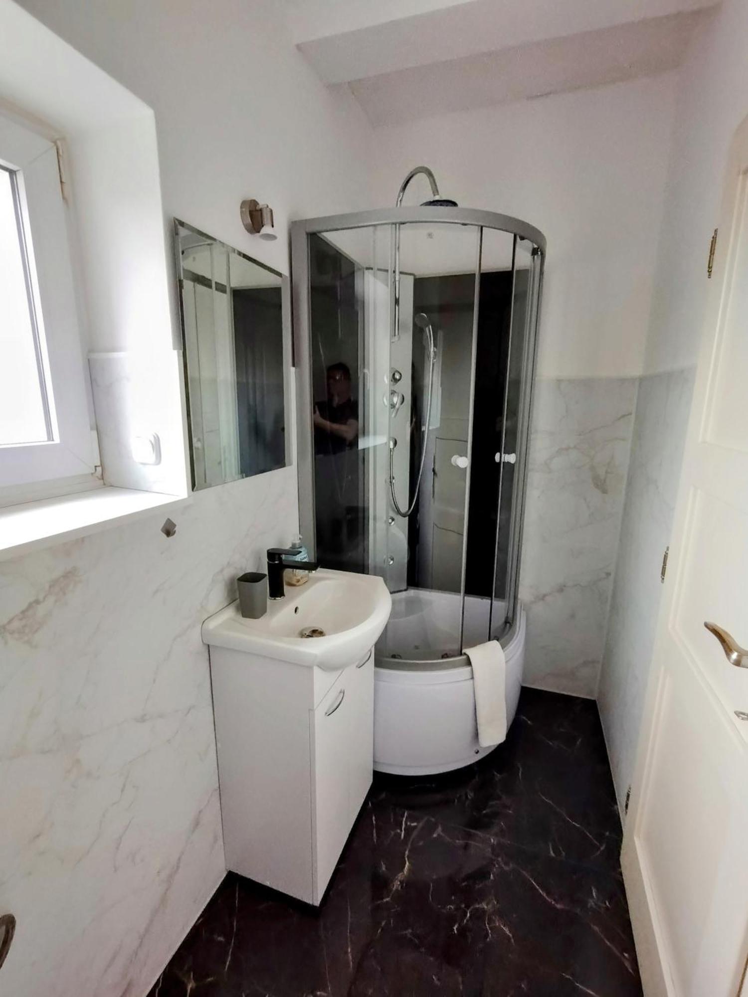 Duplex With Garden Appartement Praag Buitenkant foto