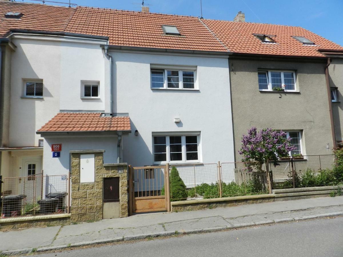 Duplex With Garden Appartement Praag Buitenkant foto
